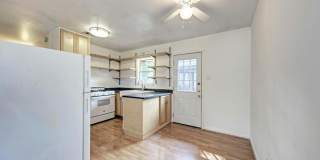 1805 Mohle - A Gallery 8