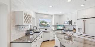 2044 MICHIGAN AVENUE NE Gallery 13