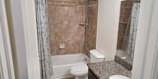 Remodeled 2bed 1.5 bath Ground level Gallery 5