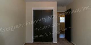 3-Bedroom Home Near Dining and Shopping Gallery 19