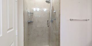 Modern 1BR/1BA Condo with 2 Parking Spaces – Prime Coral Gables Location Gallery 33