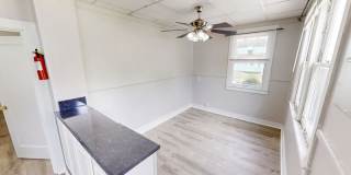 900 Woodlawn Avenue Gallery 11