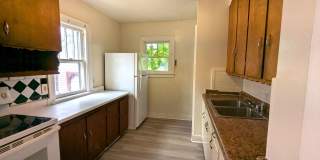 Oakview Elementary, 1042 Ada 3 bedroom house with basement Gallery 5