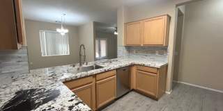 Beautiful Summerlin townhome, 3 bed, 2.5 bath, on 1st floor. Gallery 17