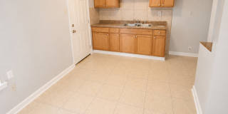 Charming 3 bedroom 1 bath Home - Open To Section 8 Gallery 10