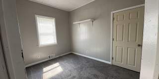 1521 & 1521 1/2 E Kirby Ave (AARC Management, LLC) 1521 & 1521 1/2 E Kirby Ave (AARC Management, LLC) Gallery 4