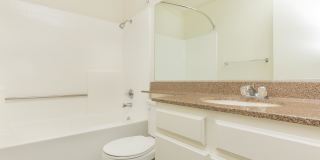 Emerald Court Apartment Homes Gallery 47