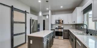 Beautiful Mission Hills Home with Loft, Custom Finishes & Multiple Patios Gallery 24