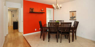 78 Tangerine Gallery 18