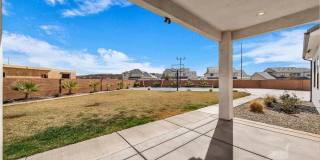 Custom 6 Bedroom Home in Great Location. Gallery 32