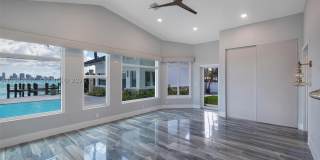 1365 Bay Ter Gallery 24