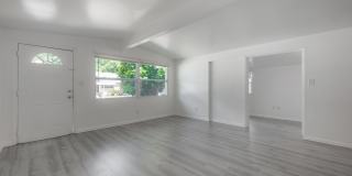 4017 Seminole Ave. Gallery 1