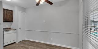 Glen Oaks Apartments Gallery 2