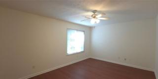 190 Barrington Drive E Gallery 15