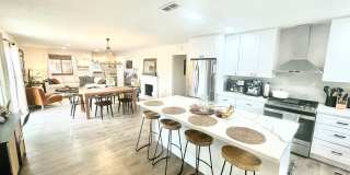 Custom Home in Country Club Estates! Gallery 8