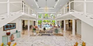 Kahala Oasis: Expansive 6BR Luxury Estate w/ Pool, Spa & Minutes to Beach Gallery 8