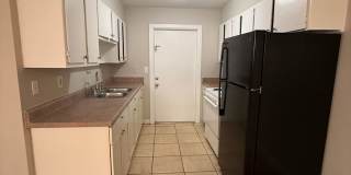 Quiet duplex biking distance from UF! Gallery 6