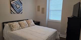 1117 Greenwood Alley Gallery 21