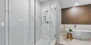 146 W Erie Street Gallery 12