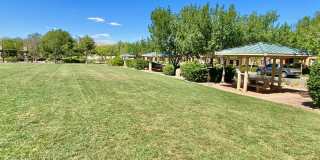 Ultra-Efficient 3 Bed / 2.5 Bath Inspirada Home with Fully Paid-Off Solar Panels! Gallery 30