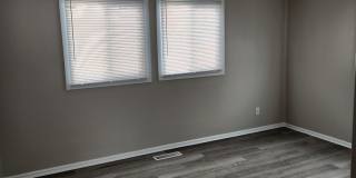 Newly Remodeled 2/1 Gallery 7