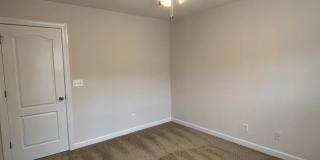 South Charlotte End-Unit Townhome with Main-Level Primary Suite & Bonus Room Gallery 27