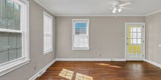 Charming 2 Bedroom Home Just Blocks from USC Campus with Great Parking & Move-In Ready Appeal Gallery 12