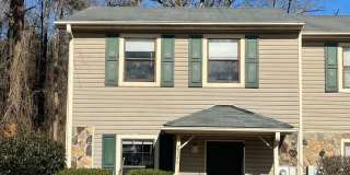 Spacious 2 Bedroom/2 Bath Townhome Gallery 1