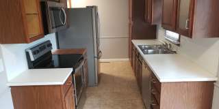 3 bed 2 bath Newly Remodeled Gallery 3