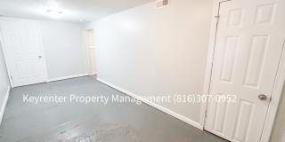 Beautiful 4 Bed, 2 Bath Home in Kansas City Gallery 22