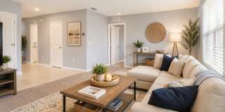 345 Corso Loop Gallery 10