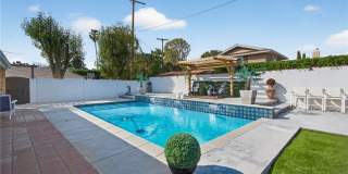 18221 Kinzie Street Gallery 15