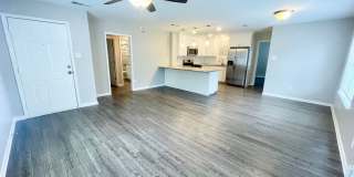 Fully updated, walking distance to UAMS Gallery 6