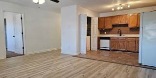 Spacious 4 Bedroom 2 Bath Upstairs Gallery 1