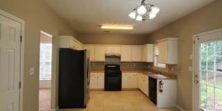 1031 Maple Leaf Drive Gallery 3