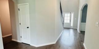 Spacious Family Home in Kathleen Gallery 12