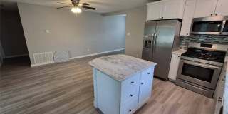 1409 Broadmoor Drive Gallery 4