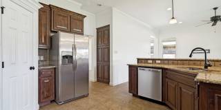 204 Captains Court Gallery 8