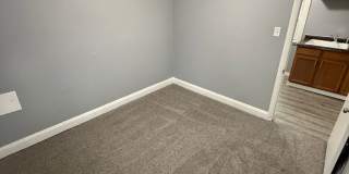 Cute 2 Bedroom Home with Large yard! Gallery 3