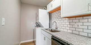 1075 Oak Street Gallery 2