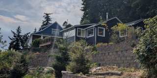 A Storybook Dream in Kingston, Available Now! Lowbank Waterfront, Beach Access, Panoramic Views & More. Gallery 23