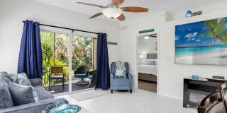Seasonal 3-Bed First Floor Condo Rental in the Heart of Naples Gallery 1