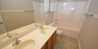 616 Poplar Street Gallery 13