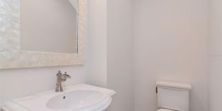 947 HEMINGWAY CIRCLE Gallery 20