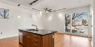 Fantastic Condo With Central AC And 1 Reserved Garage Parking Space! Gallery 5
