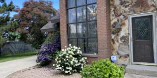 580 West Maple Street Gallery 1