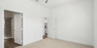 Maggie Flats Gallery 89