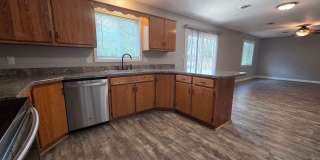 Gorgeous Corner lot Home for Rent! Gallery 25