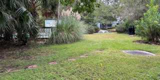 Available 8/1. Beautiful FURNISHED End-Unit Townhome in Central Mt Pleasant! Gallery 20