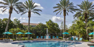 Lake's Edge Apartments Gallery 3